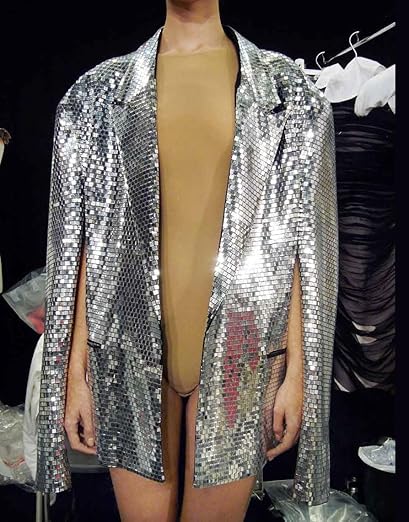 Margiela. The Hermès Years: Edition expo Musée des Arts Décoratifs: The Hermes Years Hardcover – Illustrated, 8 Mar. 2025 - Made for pilot