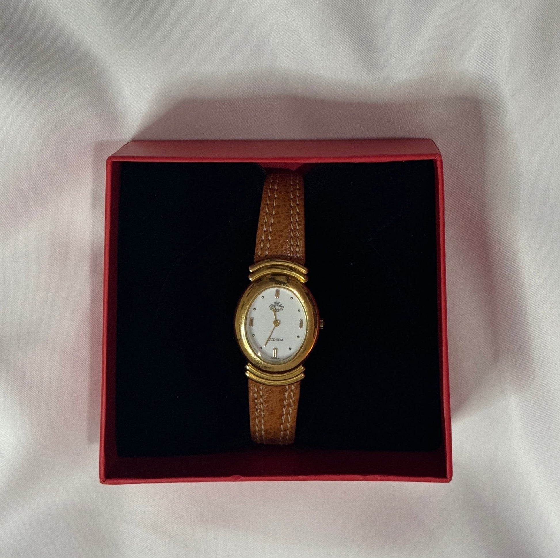 MONTRE CODHOR VINTAGE 18K YELLOW GOLD LADY’S WATCH - Made for pilot